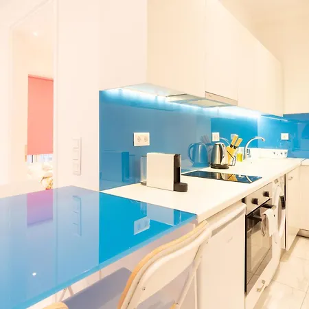 Amazing Modern Central Apt In Athens-3